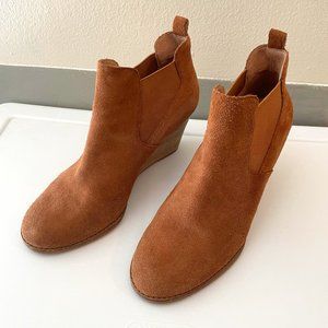Caslon Willa Wedge Bootie - Suntan Brown Suede - Size 9
